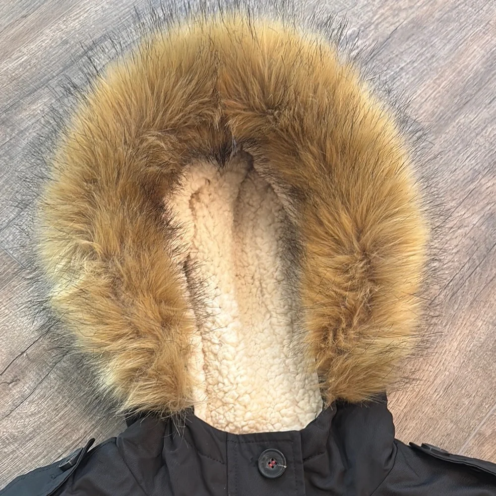Levi's Women’s Size S Black Coat Jacket Sherpa Lining ands Faux Fur Trimmed Hood
